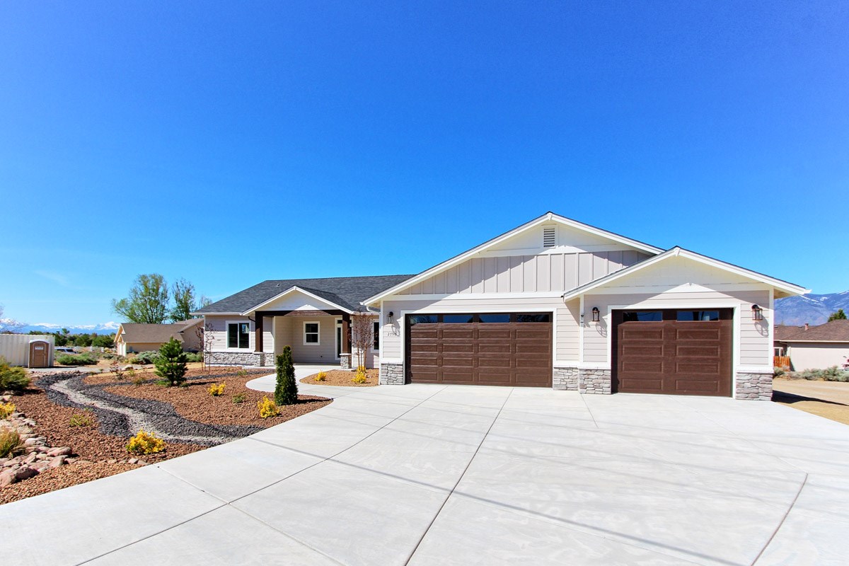 2790 East Valley Rd