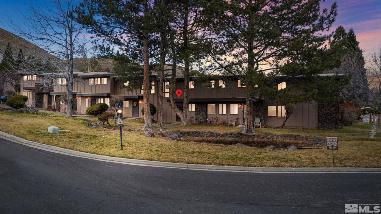 105 Lake Glen