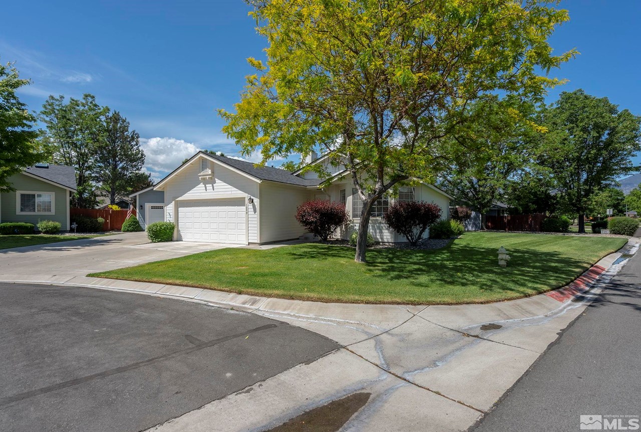 1099 Cedar Crest Dr